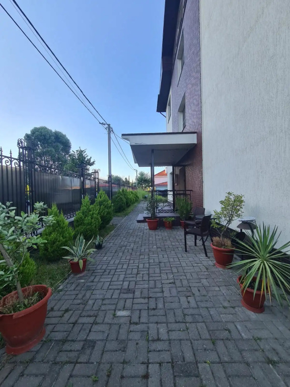 Garri Guest House