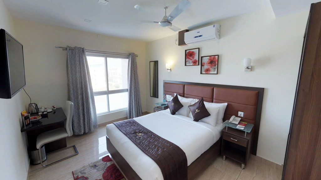 Breeze Suites Hotel