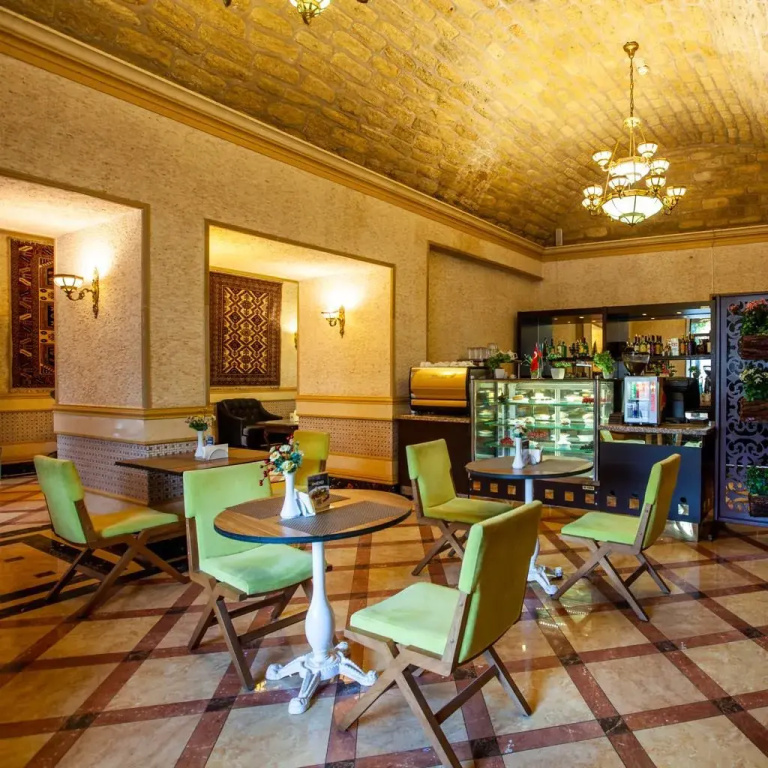 Отель Shah Palace