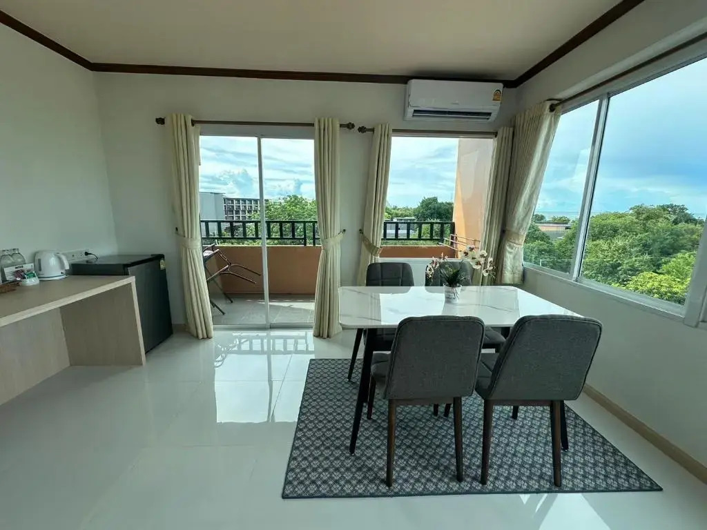 Thipurai Beach Hotel
