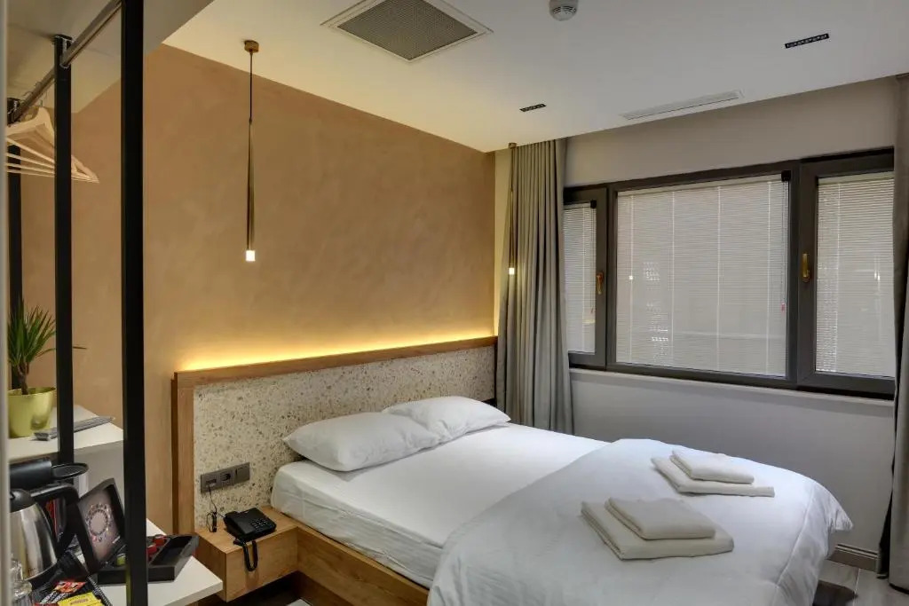 Отель 21 Rooms Hotel