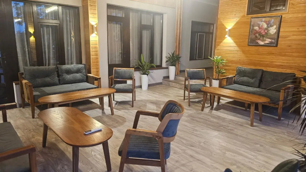 Kausar Hotel