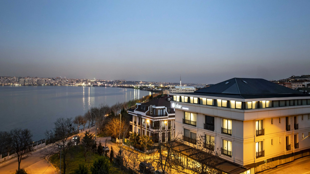 Ezkar Bathonea Art İstanbul