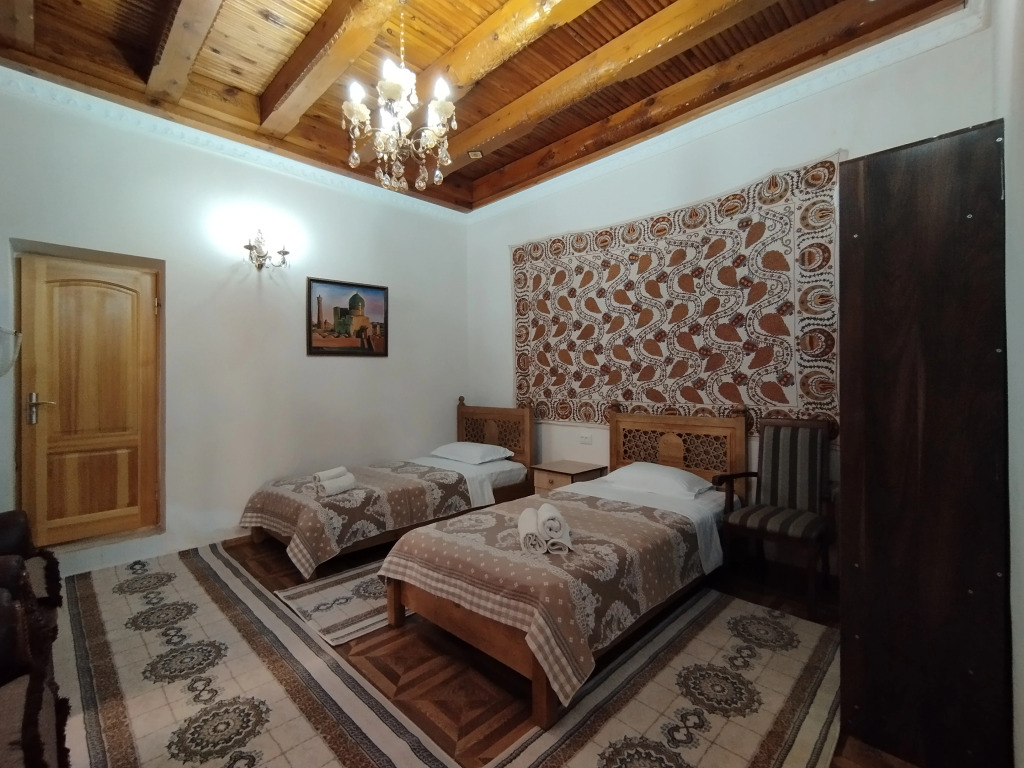 Orom Hotel