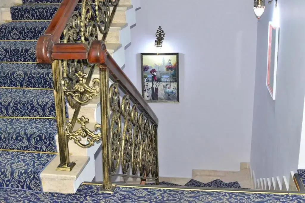 Seven Gates Hotel
