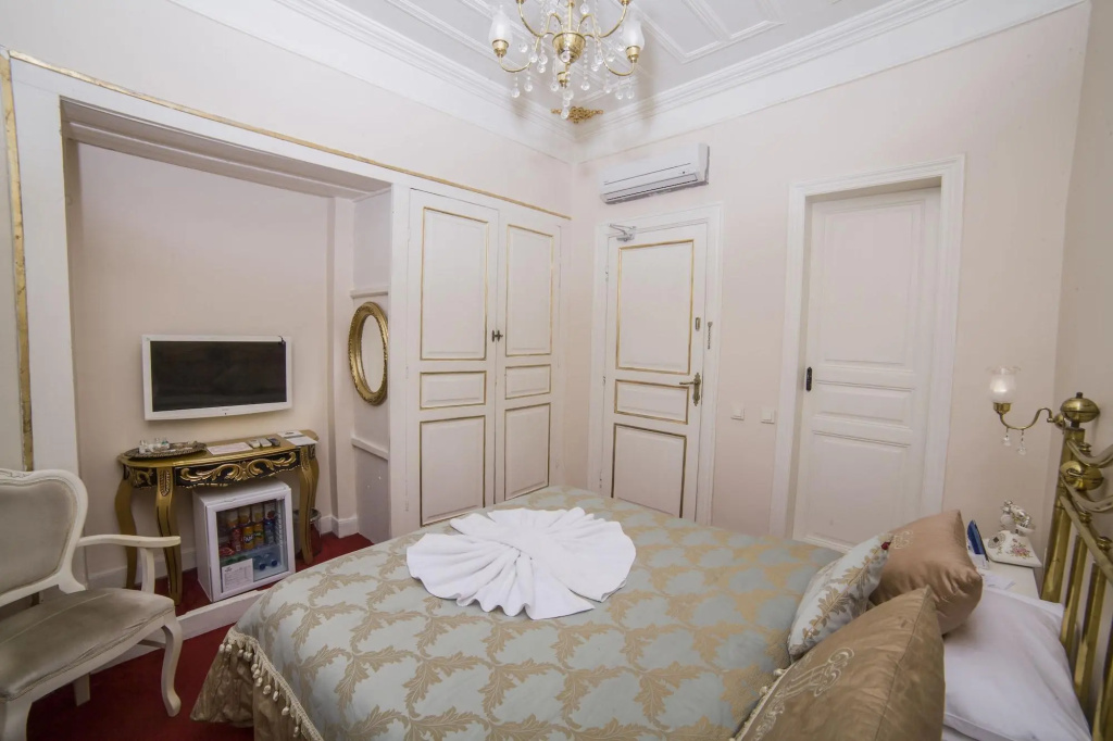 Отель HHK Hotel
