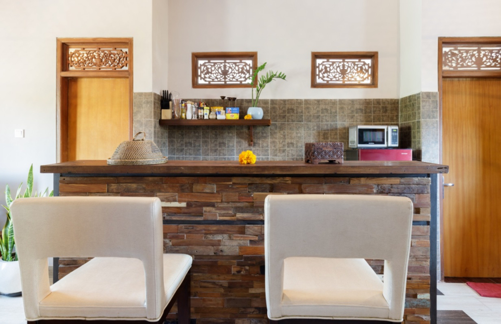 Апартаменты The Loft Colourful Unique Designer Loft Hideaway near the Beach