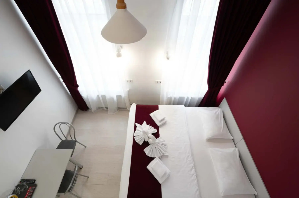 Отель IQHotel
