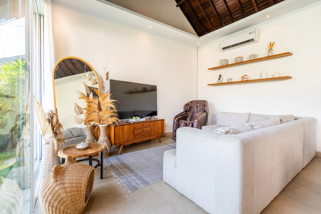 Вилла Jungle Amaranth Canggu - Exclusive 3BR Retreat with Pool, Modern Amenities and Top Location