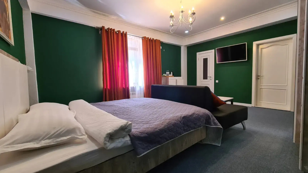 CryptoHotel.Club