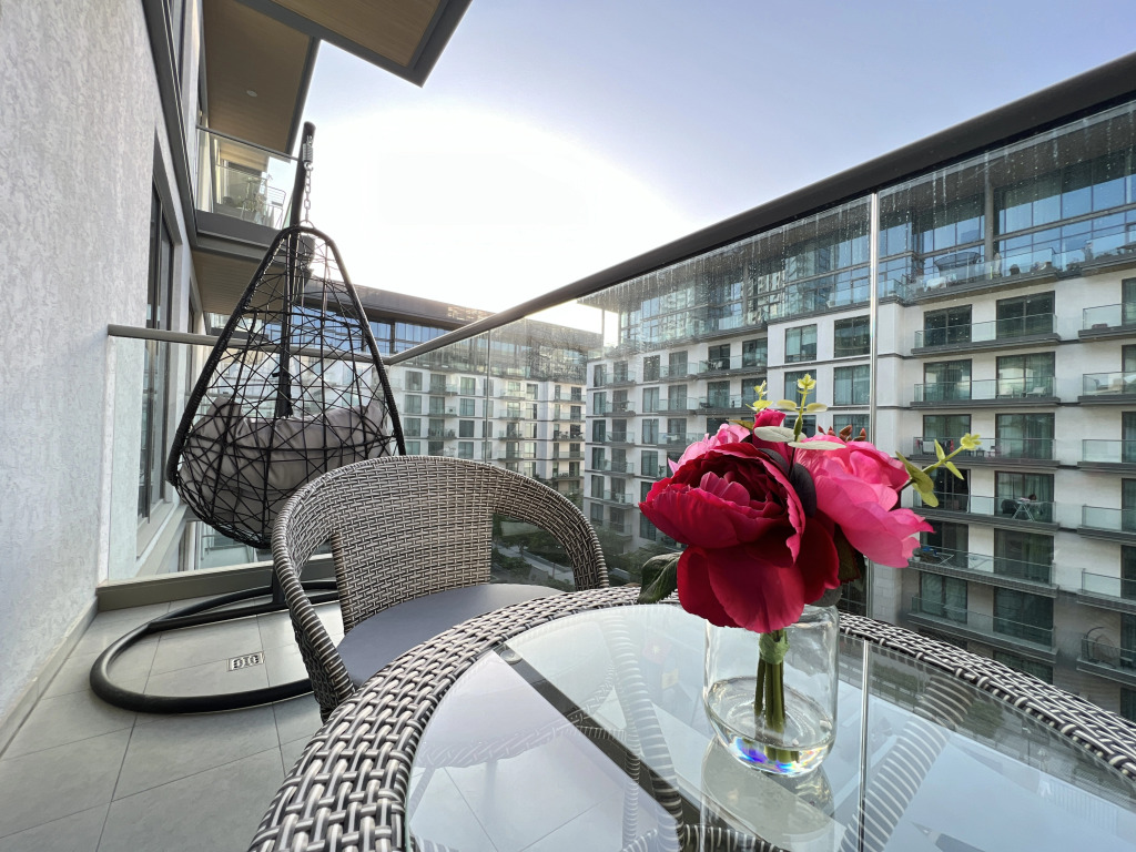 Апартаменты Apartments Cosmos Living Modern Luxury 1 BR Sobha Hartland