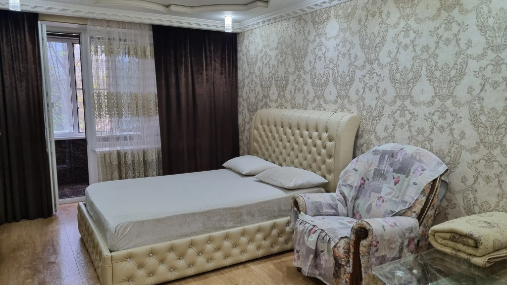 Квартира Уютная с видом на гору в центре города
