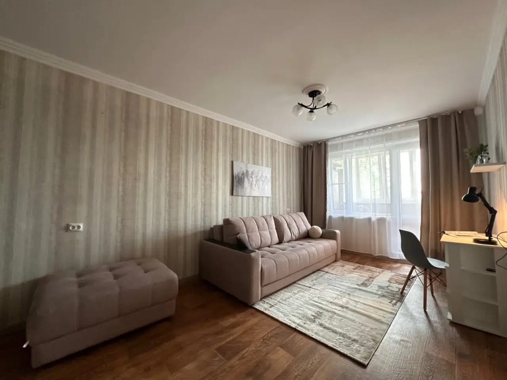 Apartament 52 на улице Челюскинцев 15