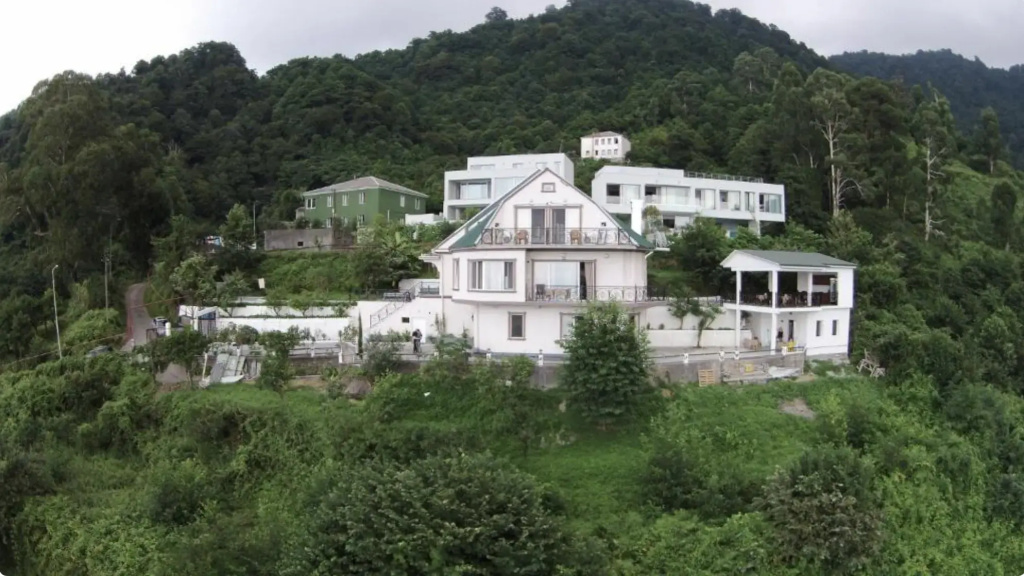 Mount Villa Kvariati