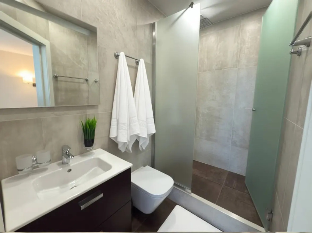 Апартаменты Deluxe c двумя спальнями и сан. узлами на Баумана ApartKazan