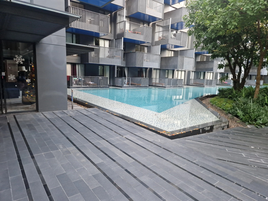 Апартаменты The Deck Patong