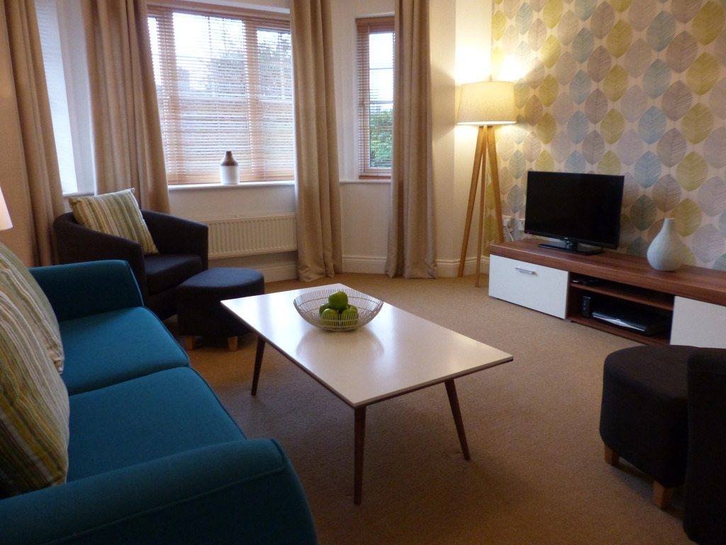 Basingstoke Apartments - St Raphael House, City Centre Charming Apartments
