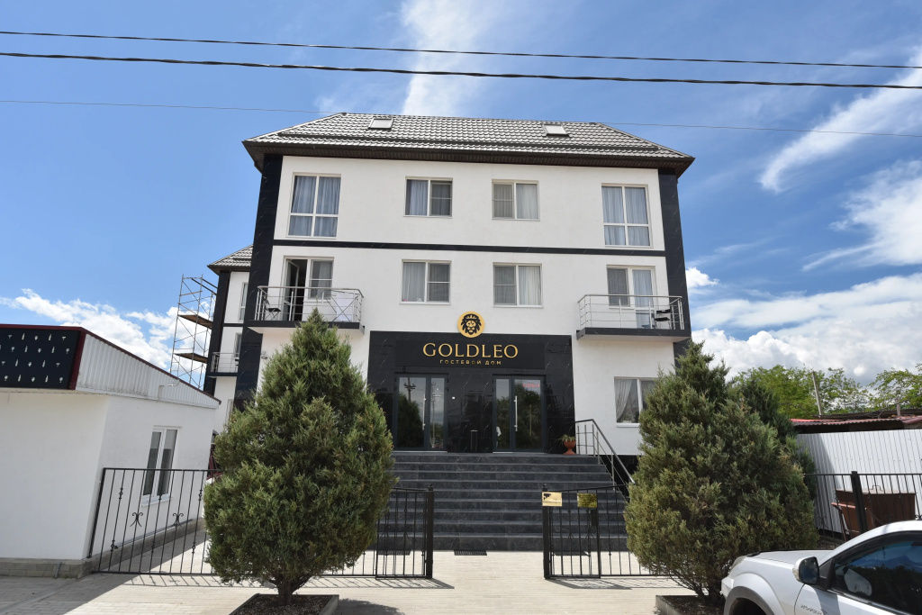 Отель Goldleo