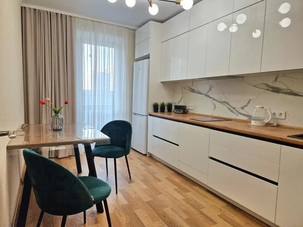 Квартира Виталий HouseRent Двухкомнатная по пр. Строителей, 80