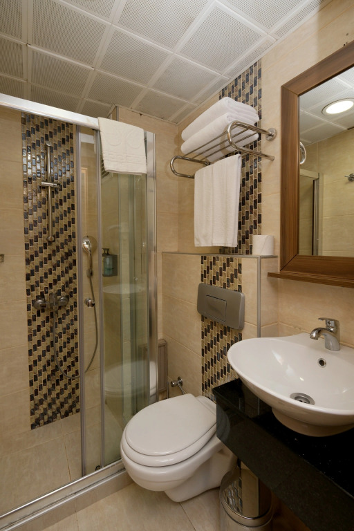 Pera Arya Hotel