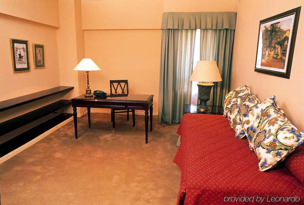 Отель Cairo World Trade Center Hotel & Residences
