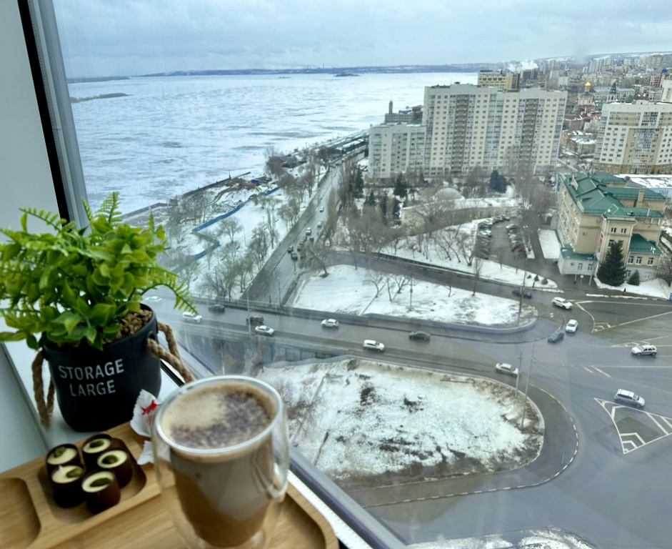 Квартира Комфорт на набережной с шикарным видом возле моста