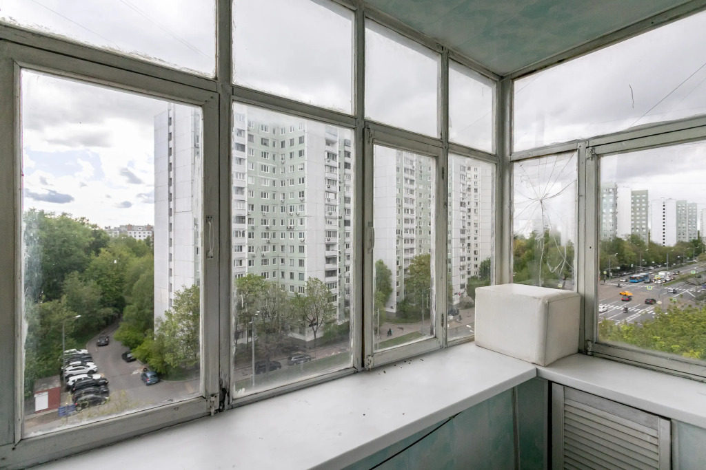 Na Bakinskoy 13 Flat