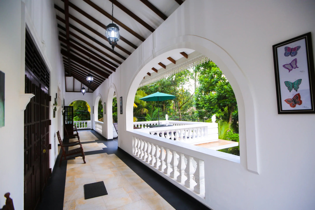 SRI LANKAN VILLA