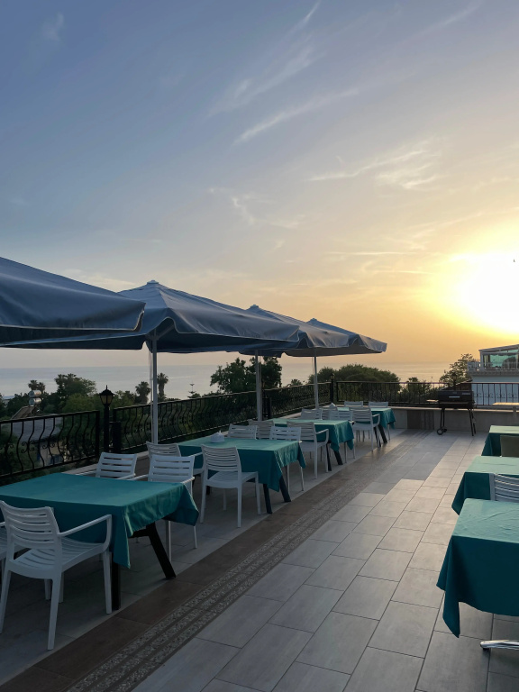 Beachway Hotel