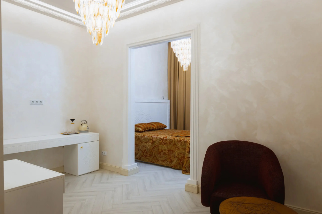 Двухместный номер Делюкс (двуспальная кровать) в Skyline Plaza Hotel