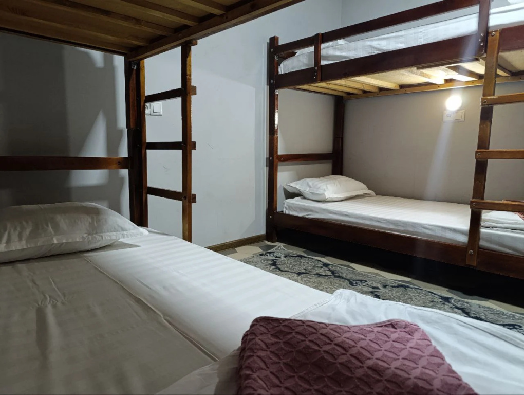 Хостел Caravan Hostel