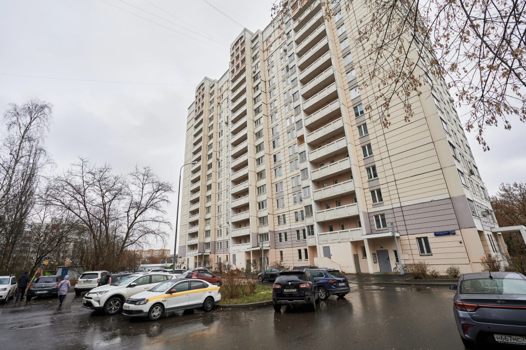 Квартира на 17 этаже на Речном