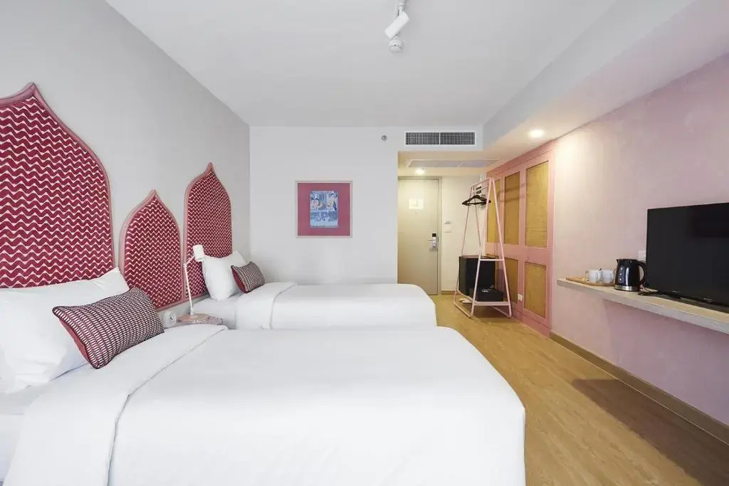 Отель 56 Surawong Hotel Bangkok