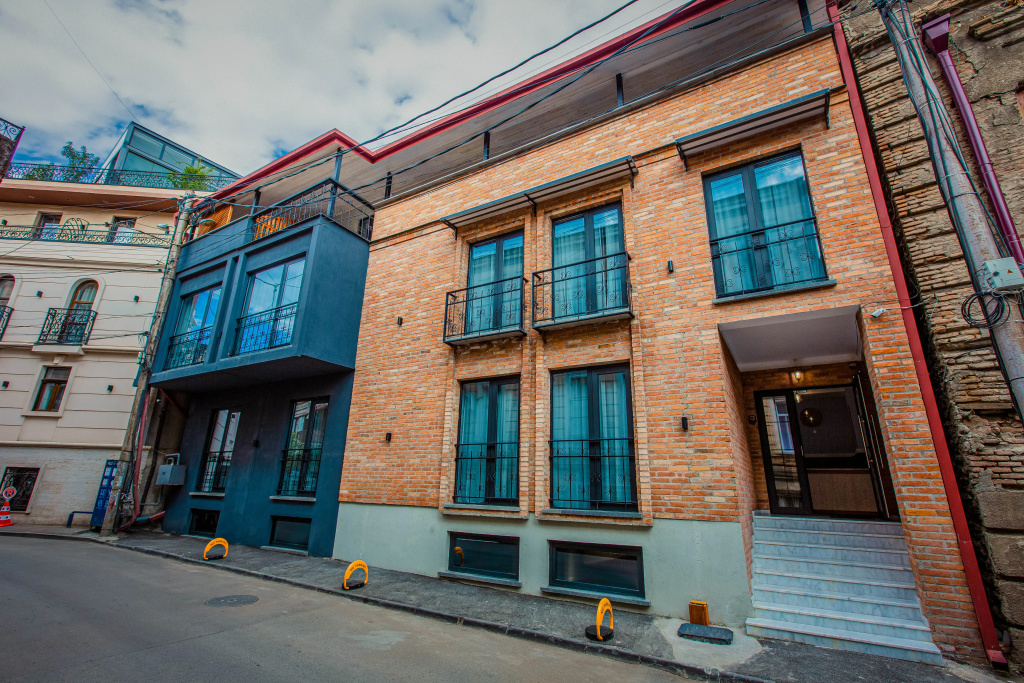 Отель Central Gate Tbilisi Boutique Hotel