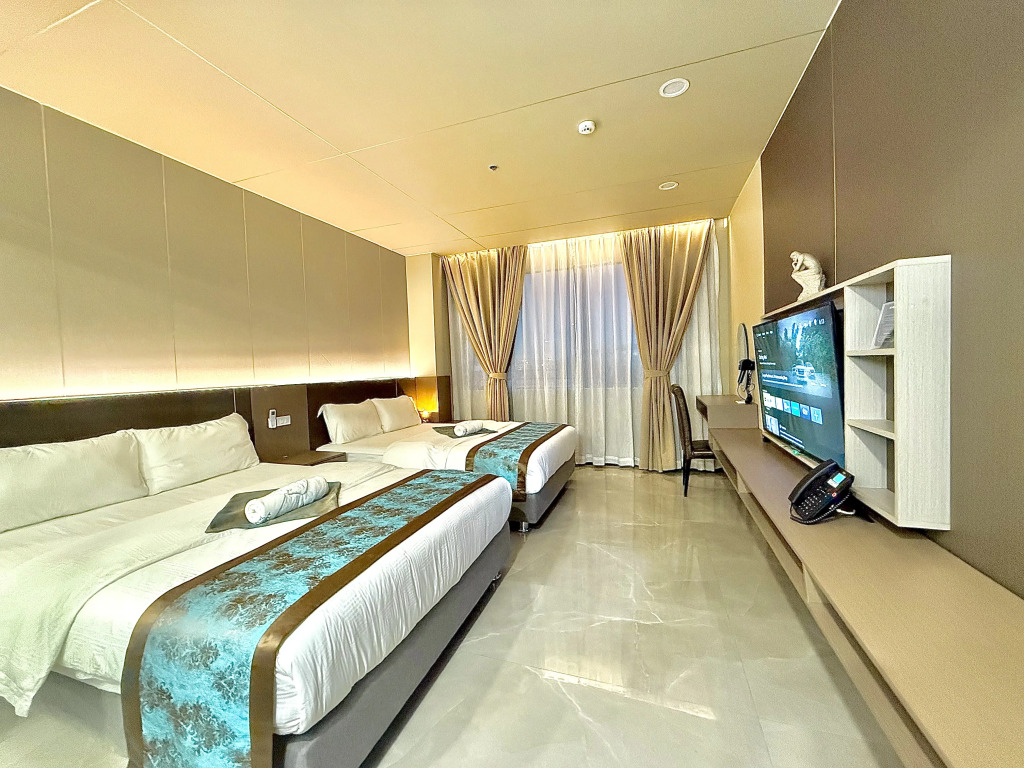 Skyport Hotel