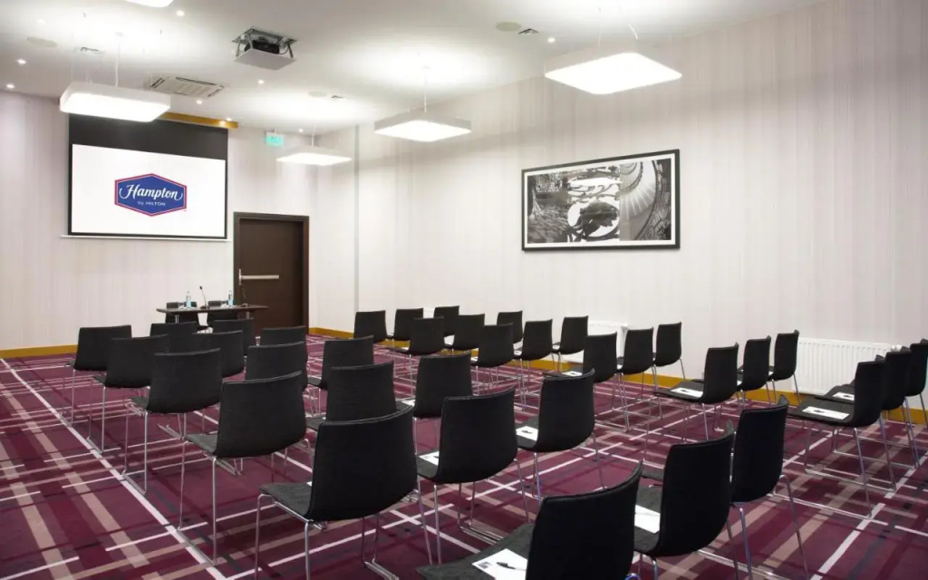 Hampton by Hilton Saint-Petersburg ExpoForum