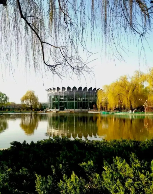Отель Atour Beijing Fengtai Station Lize Business District