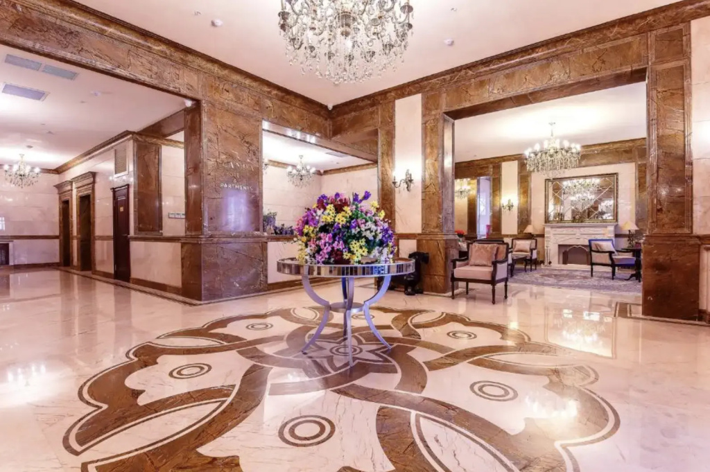 Alanda Hotel