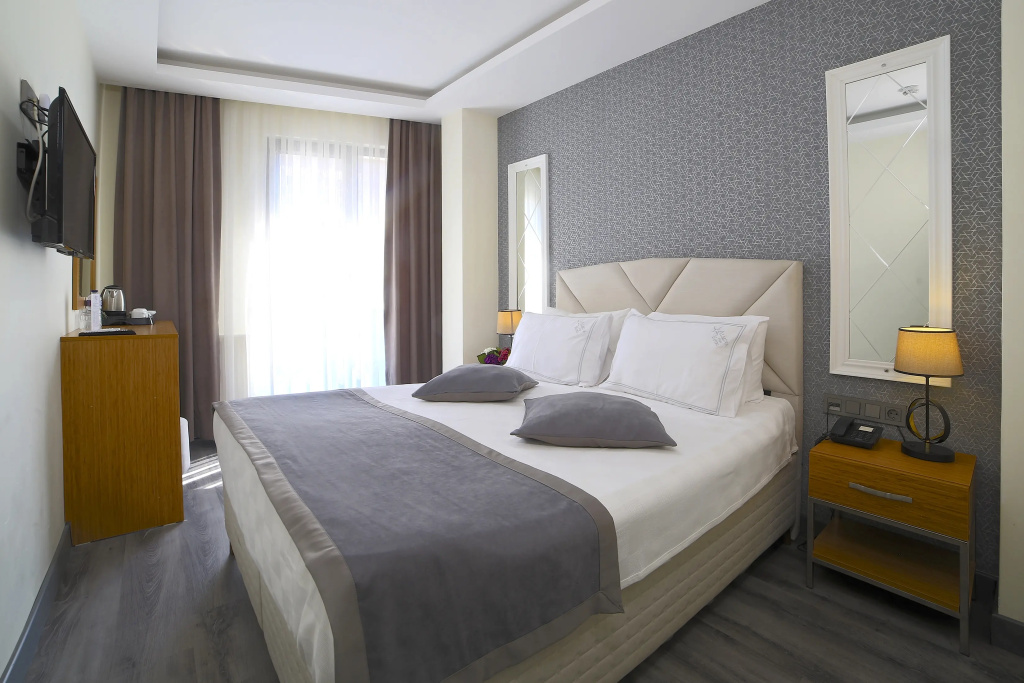 Отель Almina Inn