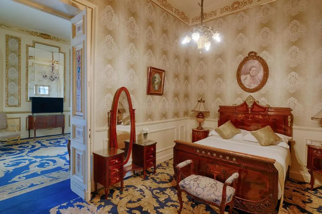 Paradise Inn Le Metropole Hotel
