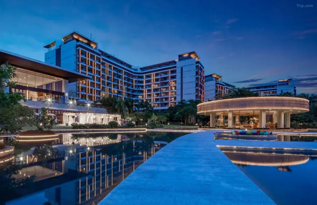 Отель Sofitel Sanya Leeman Resort