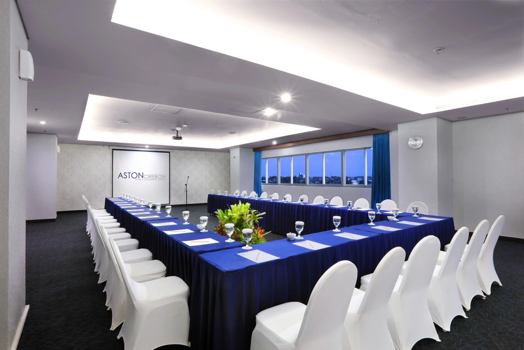 Отель Aston Cirebon Hotel & Convention Center