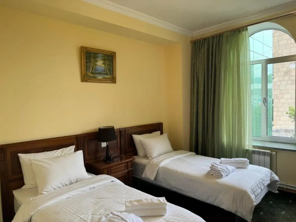 Lalaner Hotel
