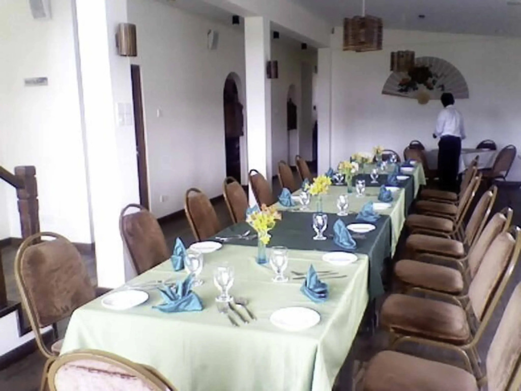 Отель Yoho Pello Lake Resort