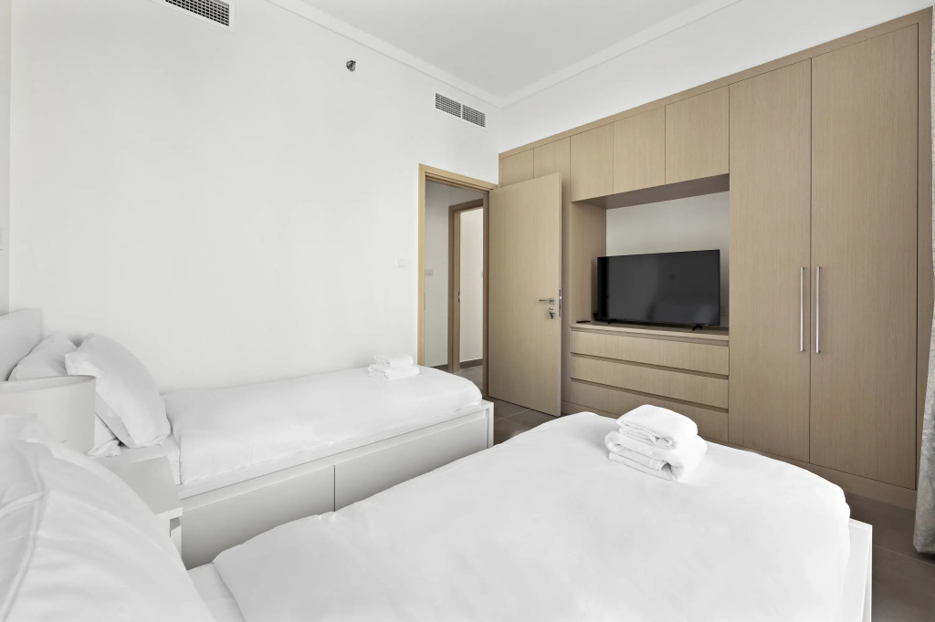 Апартаменты WelHome - Stunning Apartment With Sea Views in Creek Harbour