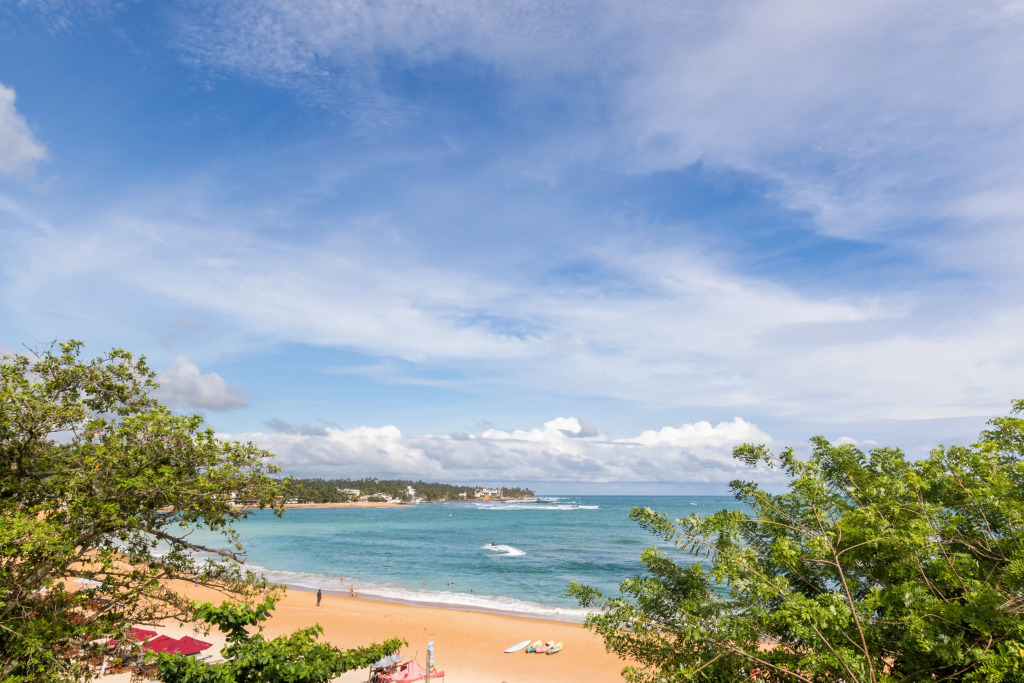 The Waves Unawatuna Hotel