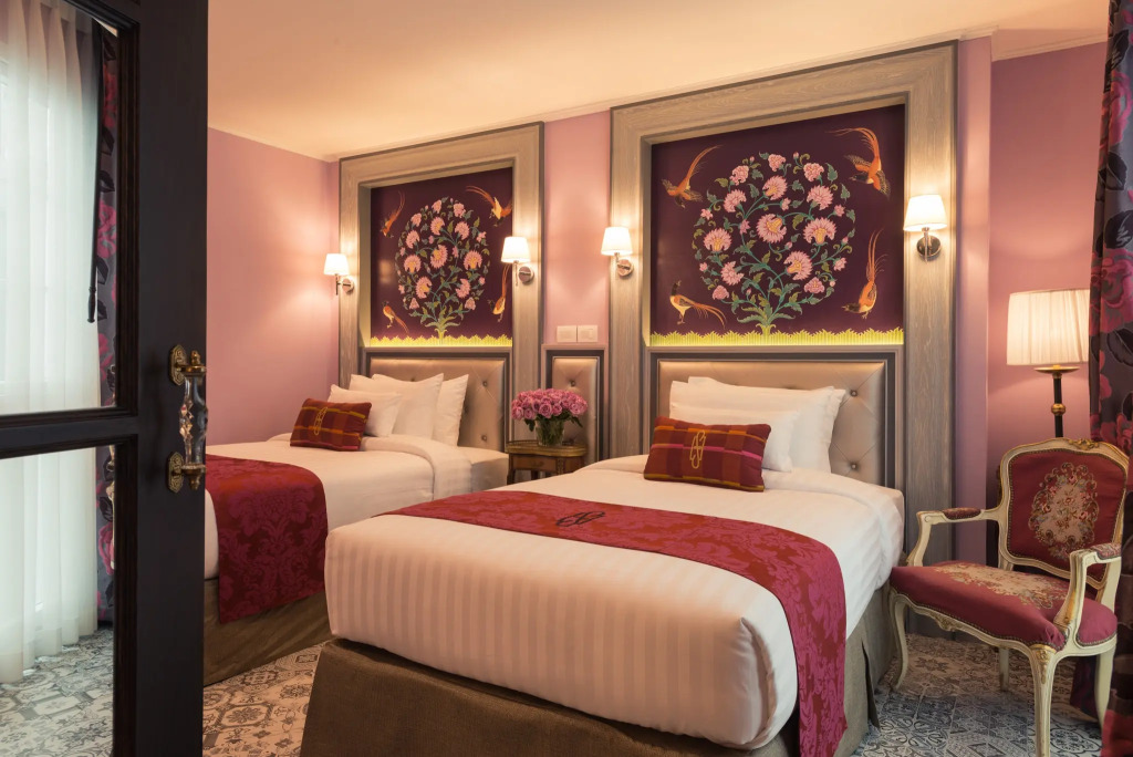 Saras Hotel