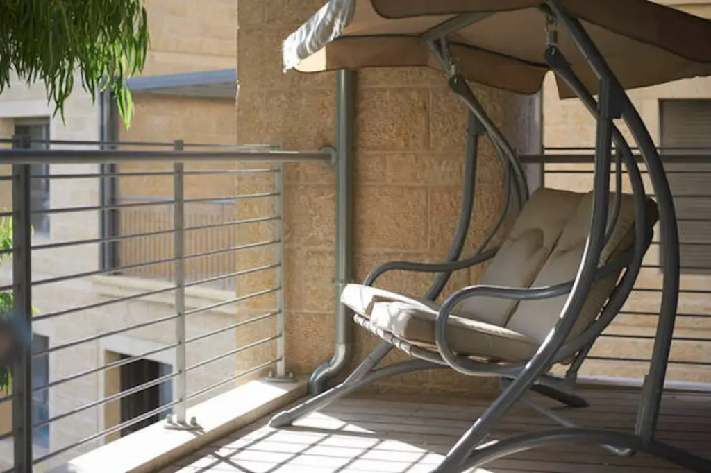 Апартаменты Quiet with Terrasse in City Center by FeelHome