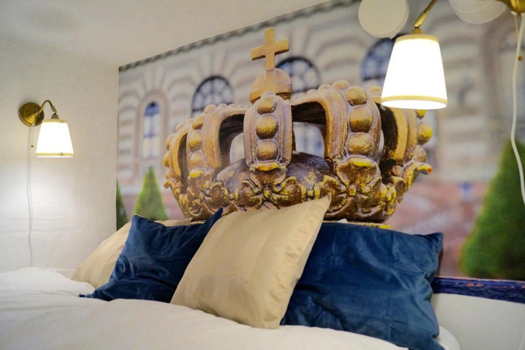 Отель Queen