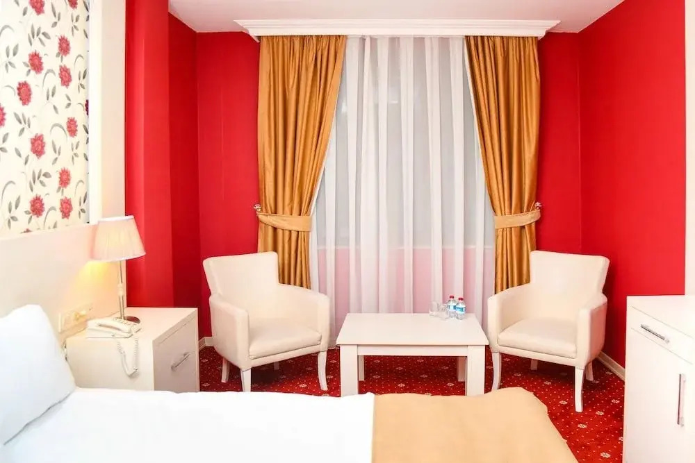 Lara Hotel & Spa